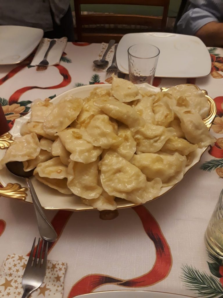 plato tipico de polonia pierogi