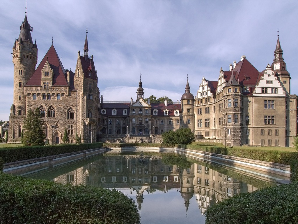 turismo polonia castillo moszna