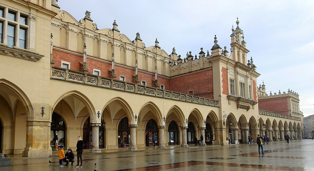 visitar cracovia sukiennice